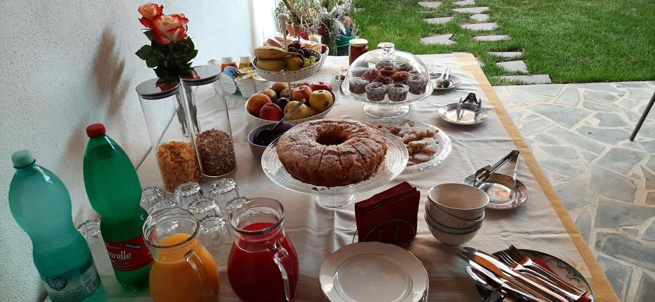 La Vecchia Dimora Acomodação com café da manhã Marrùbiu Exterior foto